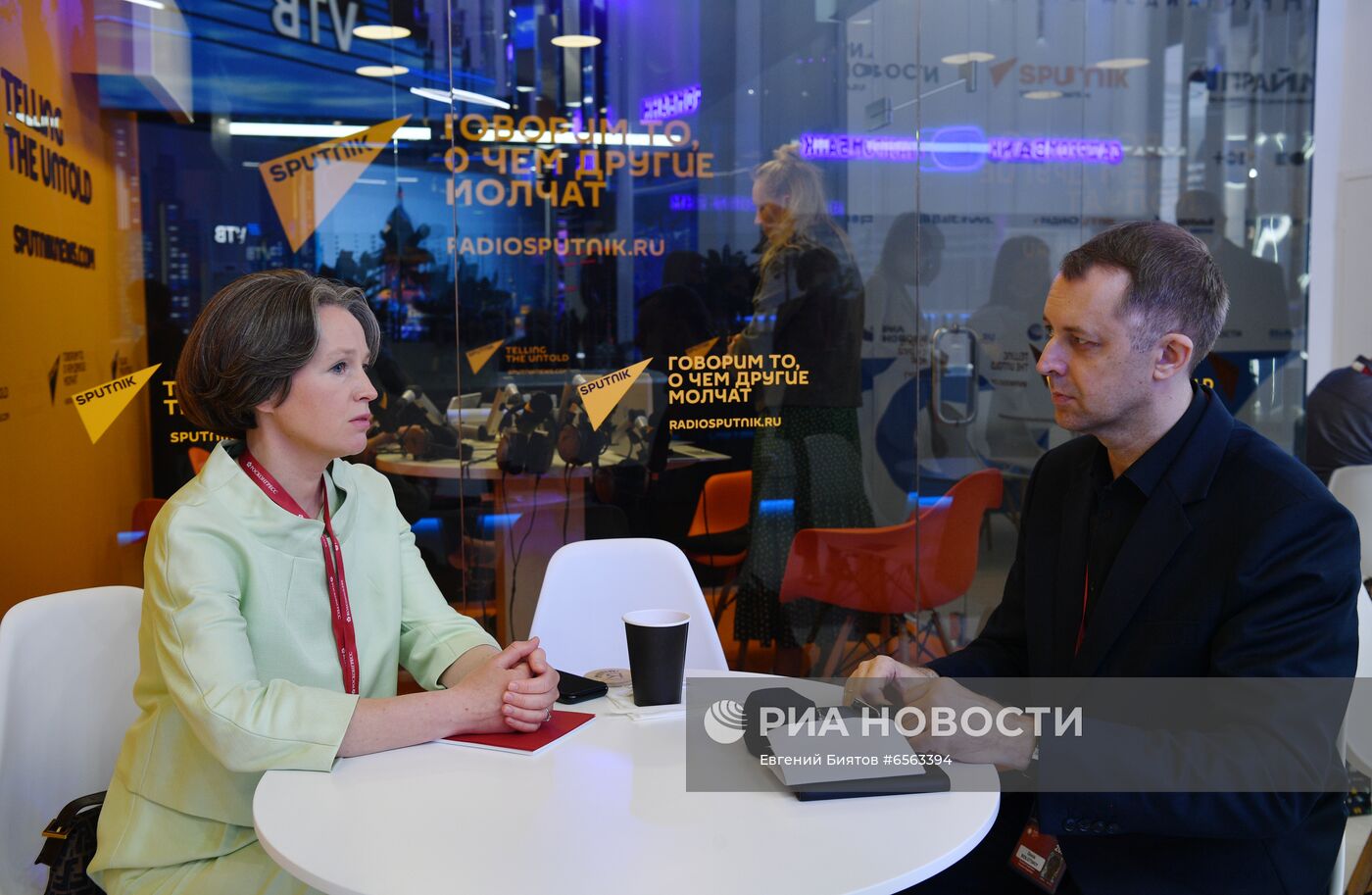 ПМЭФ-2021. Работа стенда МИА "Россия сегодня"