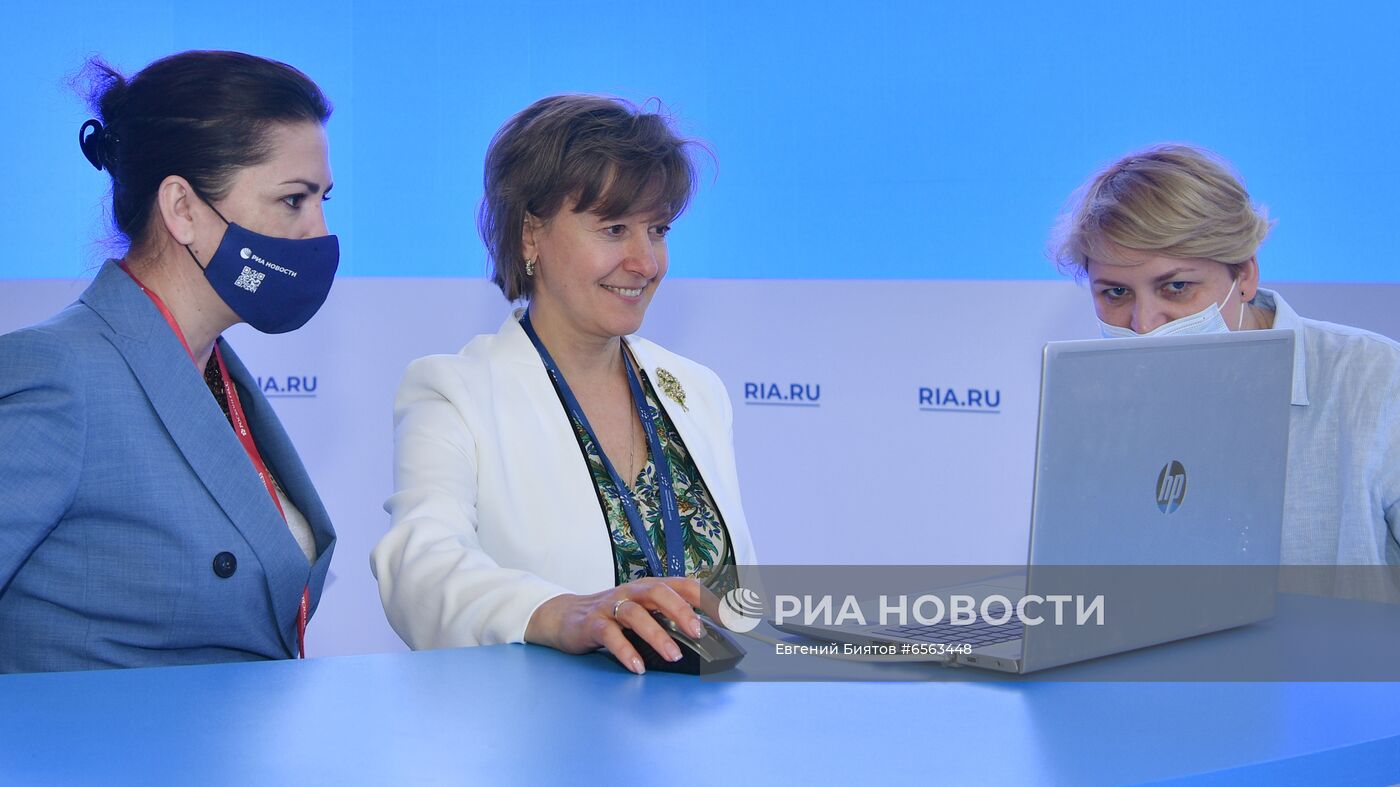 ПМЭФ-2021. Работа стенда МИА "Россия сегодня"