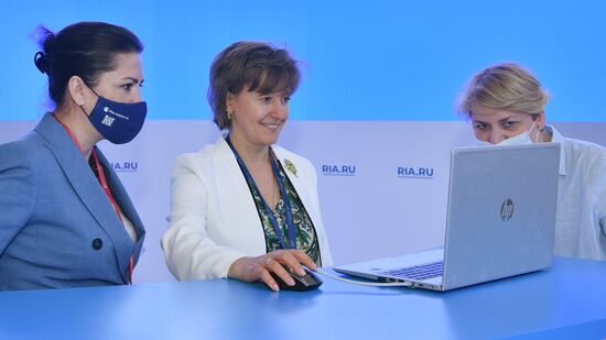 ПМЭФ-2021. Работа стенда МИА "Россия сегодня"