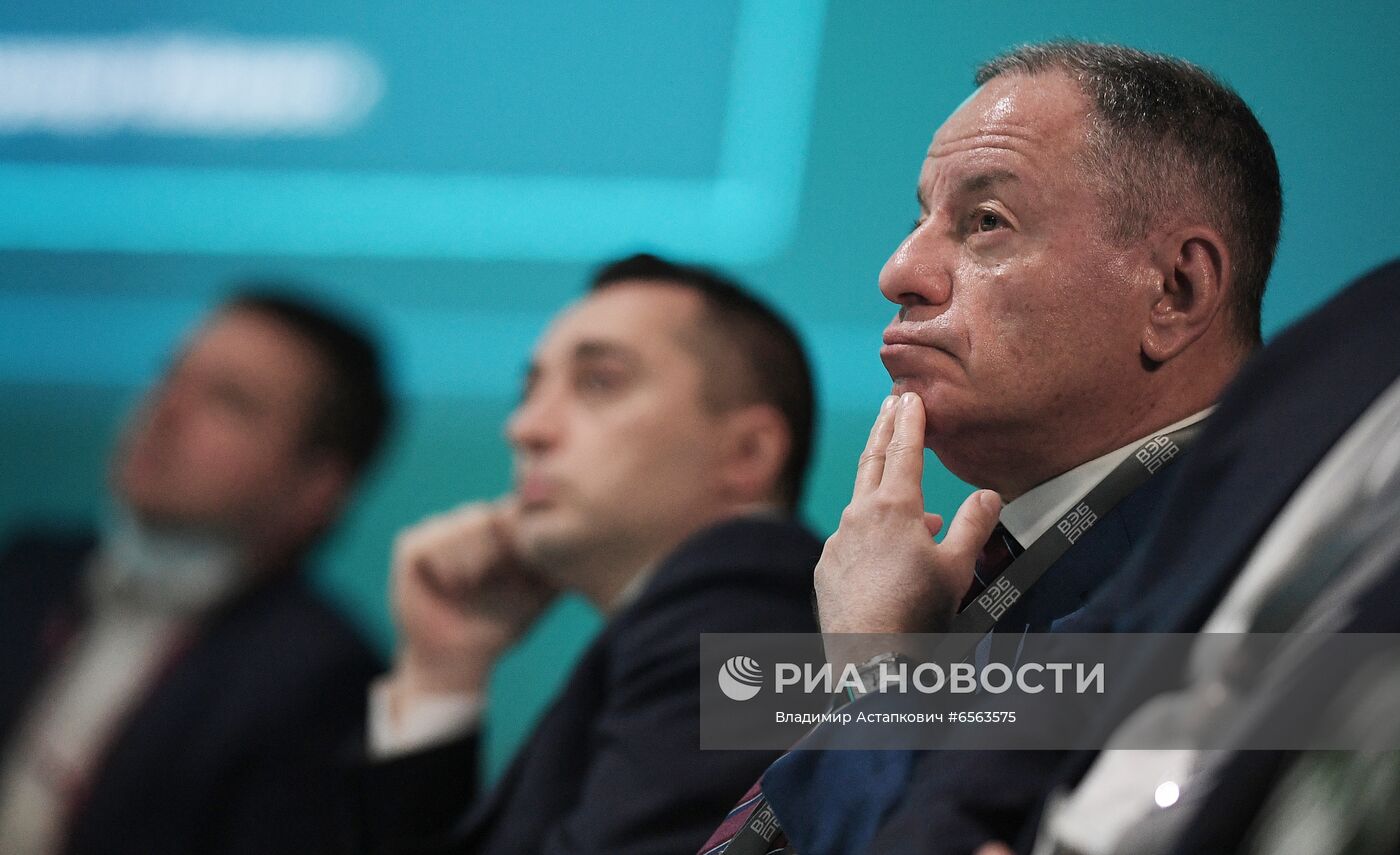 ПМЭФ-2021. Сессии