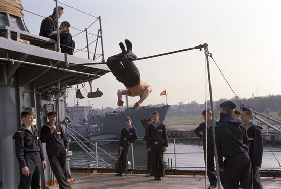 Воспитанники Ленинградского Нахимовского военно-морского училища