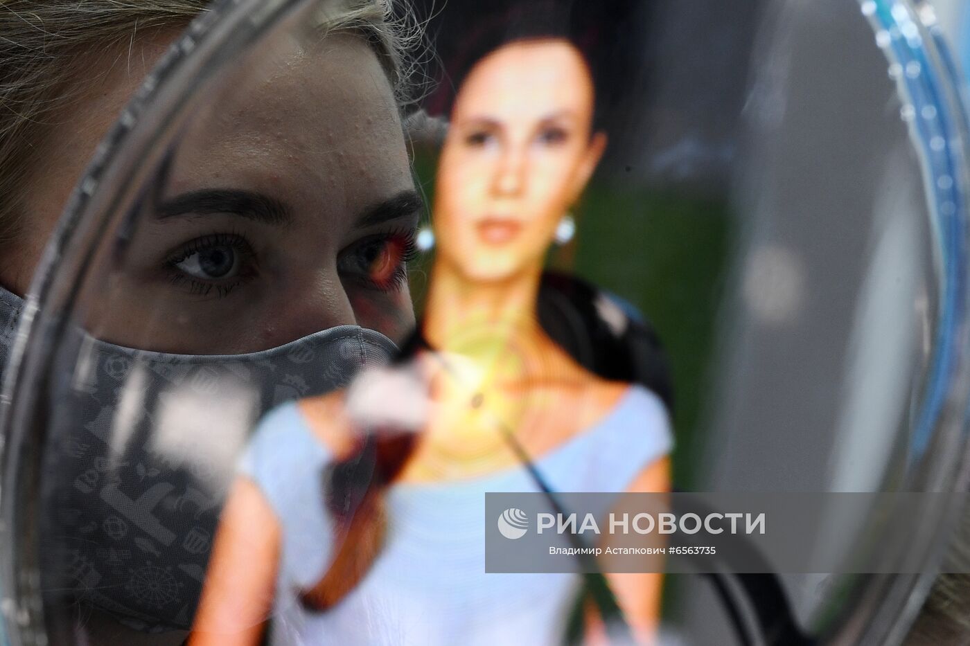 Участница Петербургского международного экономического форума - 2021 в конгрессно-выставочном центре "Экспофорум". Место: Россия, Санкт-Петербург. Автор: Владимир Астапкович/РИА Новости. ПМЭФ-2021. Работа форума. День второй