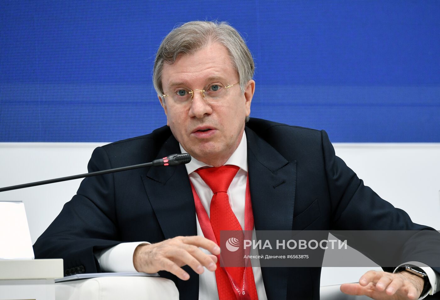 ПМЭФ-2021. Сессии. День второй 