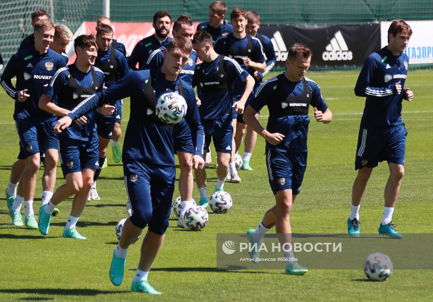 Футбол. Тренировка сборной России
