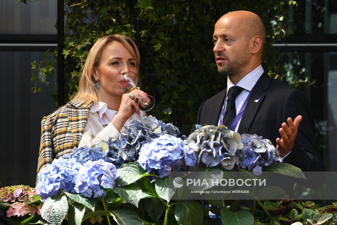 Участники Петербургского международного экономического форума - 2021 в конгрессно-выставочном центре "Экспофорум". Место: Россия, Санкт-Петербург. Автор: Александр Гальперин/РИА Новости. ПМЭФ-2021. Работа форума. День второй