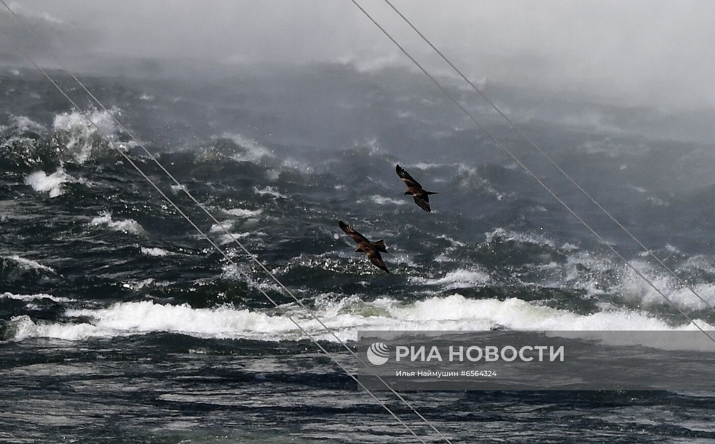 Водосброс на Красноярской ГЭС