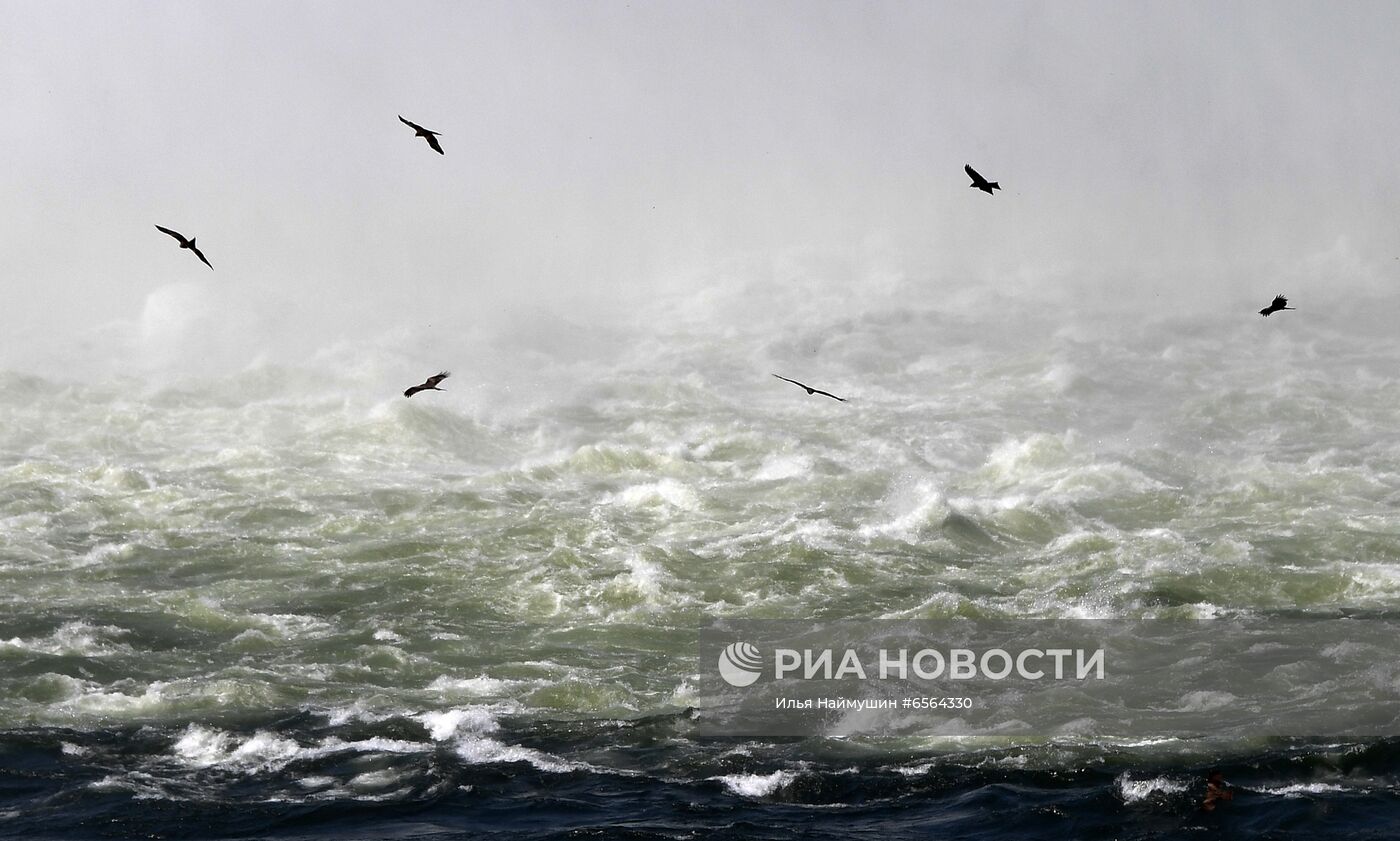 Водосброс на Красноярской ГЭС