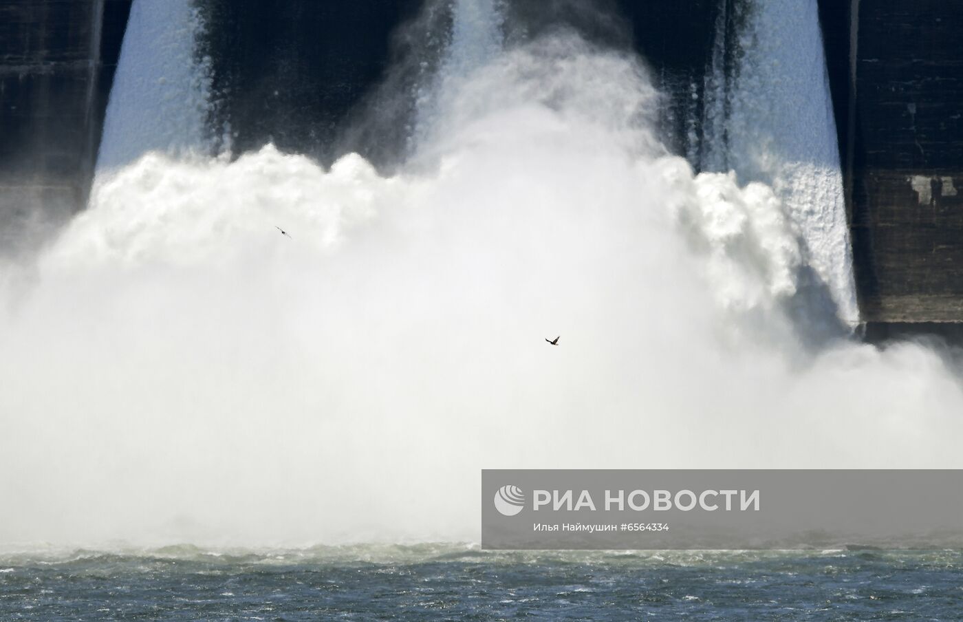 Водосброс на Красноярской ГЭС