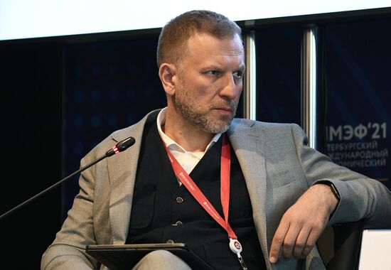 ПМЭФ-2021. Сессии. День второй 