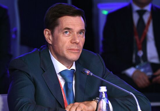 ПМЭФ-2021. Сессии. День второй 