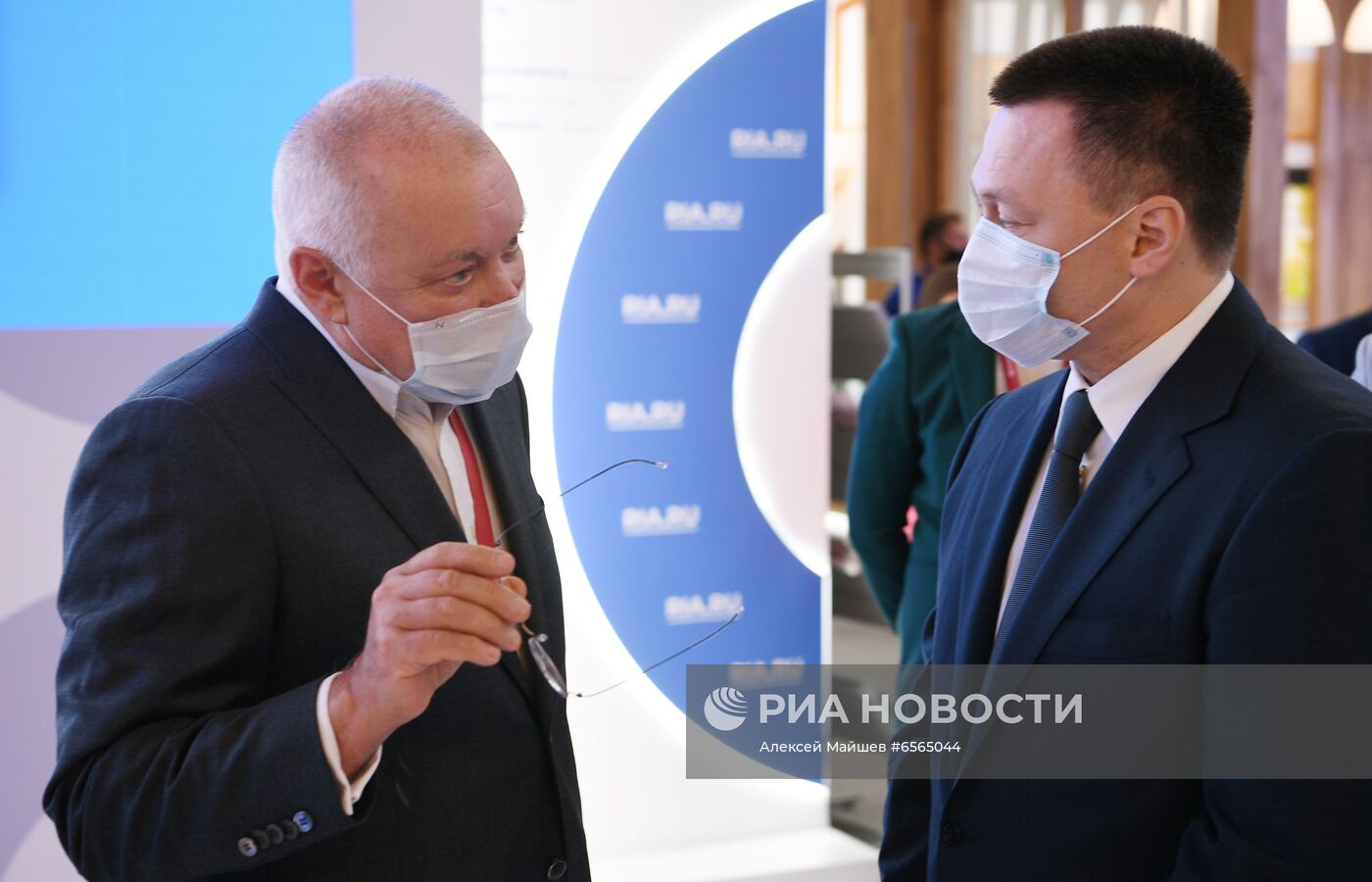 ПМЭФ-2021. Работа стенда МИА "Россия сегодня". День третий