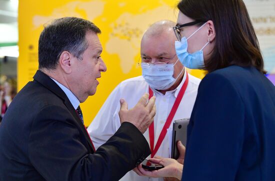 ПМЭФ-2021. Работа стенда МИА "Россия сегодня". День третий