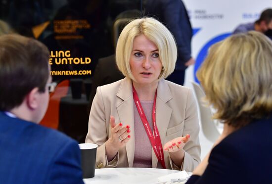 ПМЭФ-2021. Работа стенда МИА "Россия сегодня". День третий