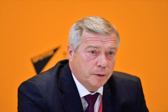 ПМЭФ-2021. Работа стенда МИА "Россия сегодня". День третий