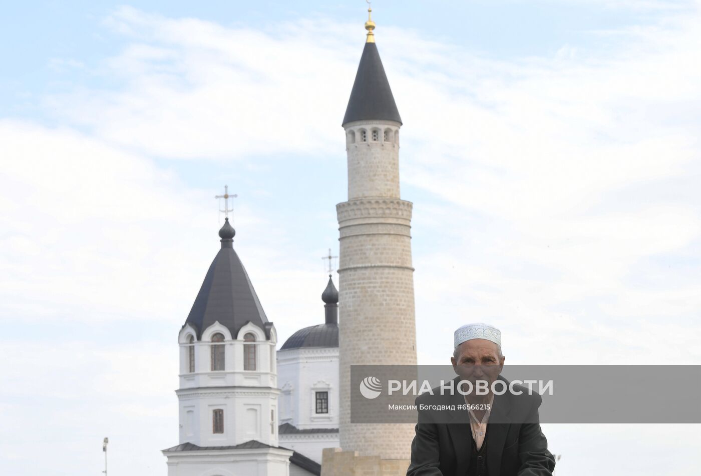 Празднование годовщины принятия ислама Волжской Булгарией "Изге Болгар жыены"