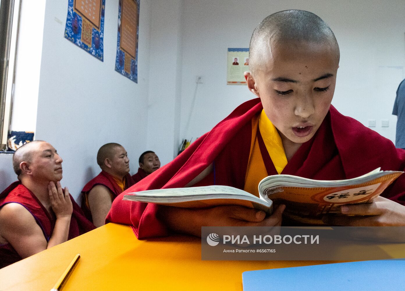 Буддистский институт в Тибете