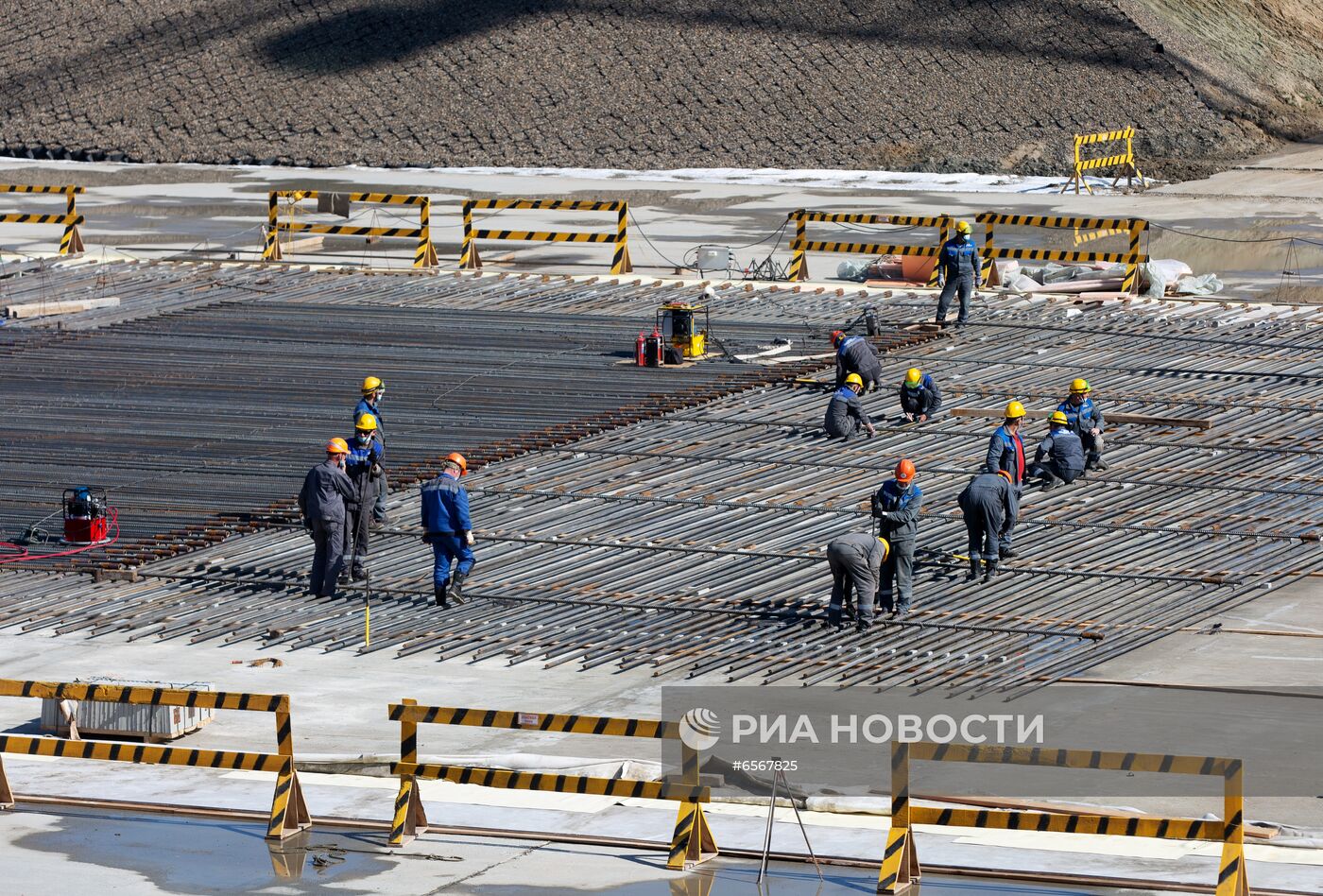 Строительство новейшего атомного реактора на быстрых нейтронах БРЕСТ-ОД-300 в Северске