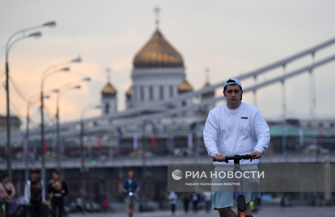 Власти Москвы подготовили меры регулирования движения на электросамокатах