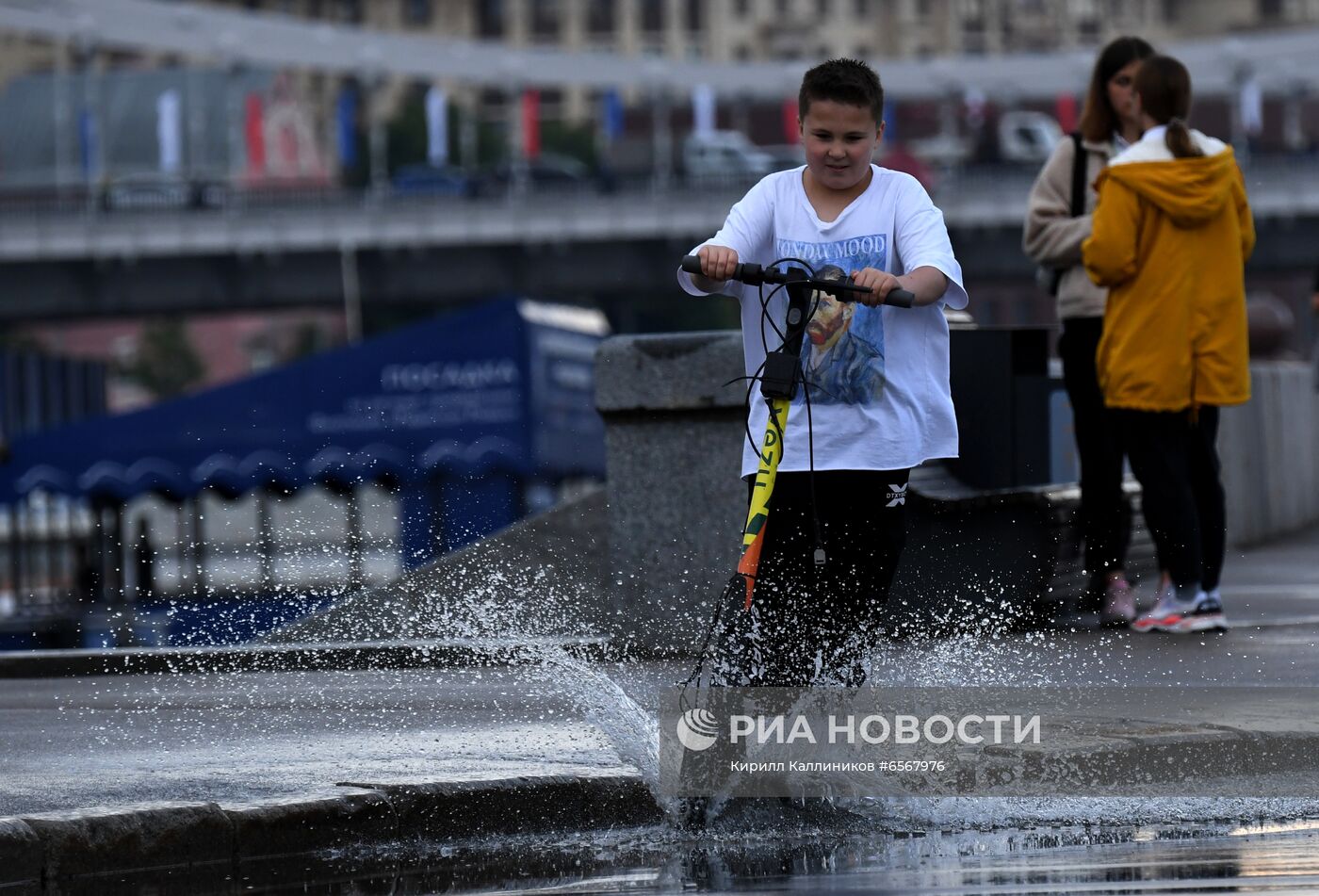 Власти Москвы подготовили меры регулирования движения на электросамокатах