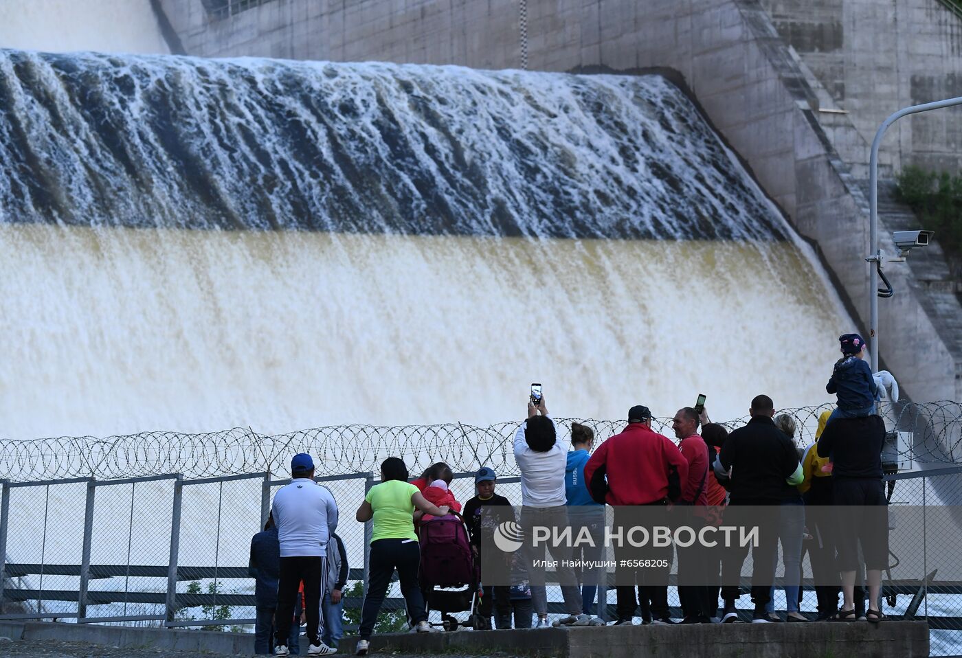 Водосброс на Саяно-Шушенской ГЭС