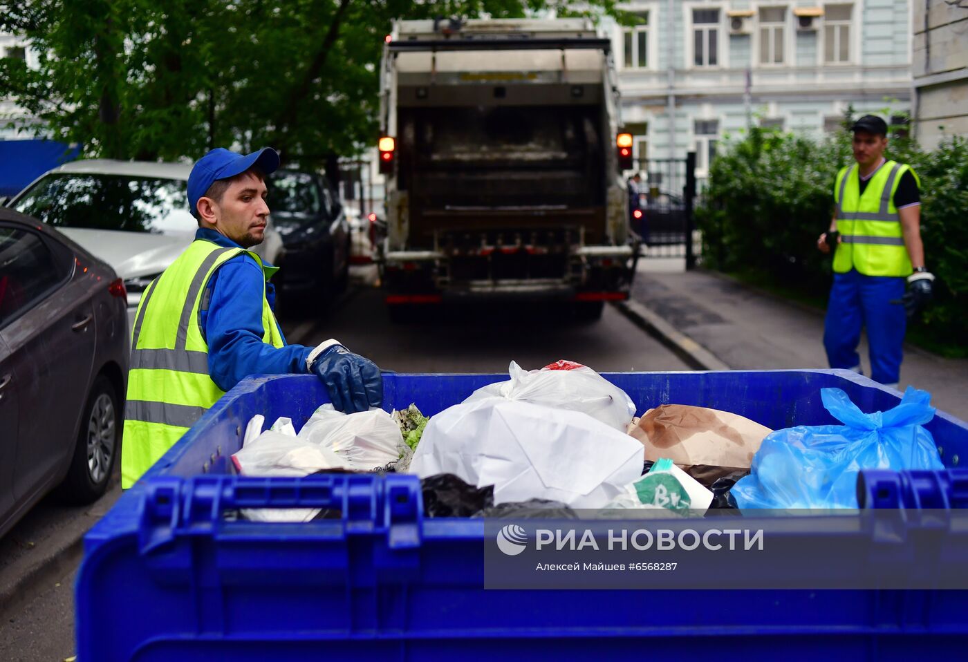 Вывоз мусора в Москве 