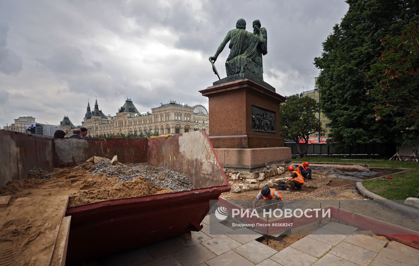 Начало реставрации памятника Минину и Пожарскому