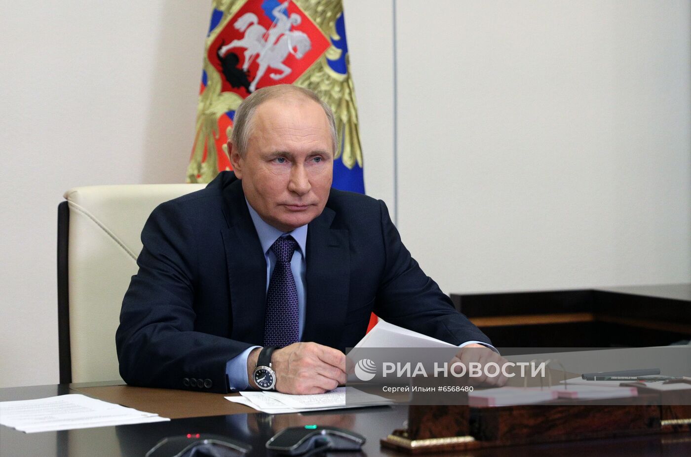 Президент РФ В. Путин принял участие в запуске Амурского газоперерабатывающего завода компании "Газпром"