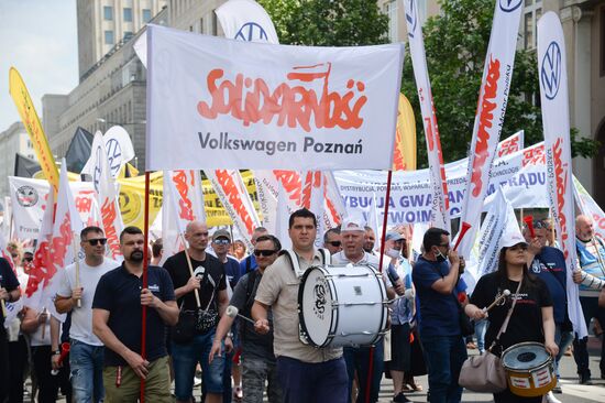 Протест профсоюза "Солидарность" в Варшаве