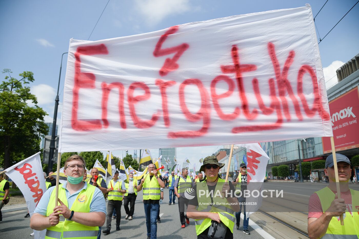 Протест профсоюза "Солидарность" в Варшаве