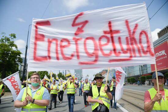 Протест профсоюза "Солидарность" в Варшаве