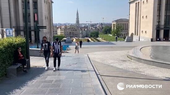 В Бельгии открылись рестораны, а ношение масок стало необязательным