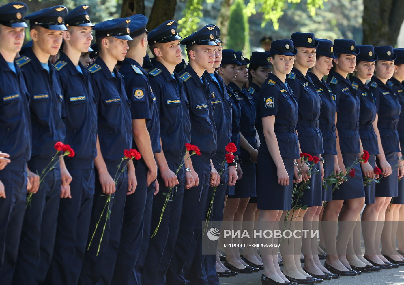 Открытие бюстов Героям Советского Союза в краснодарском летном училище