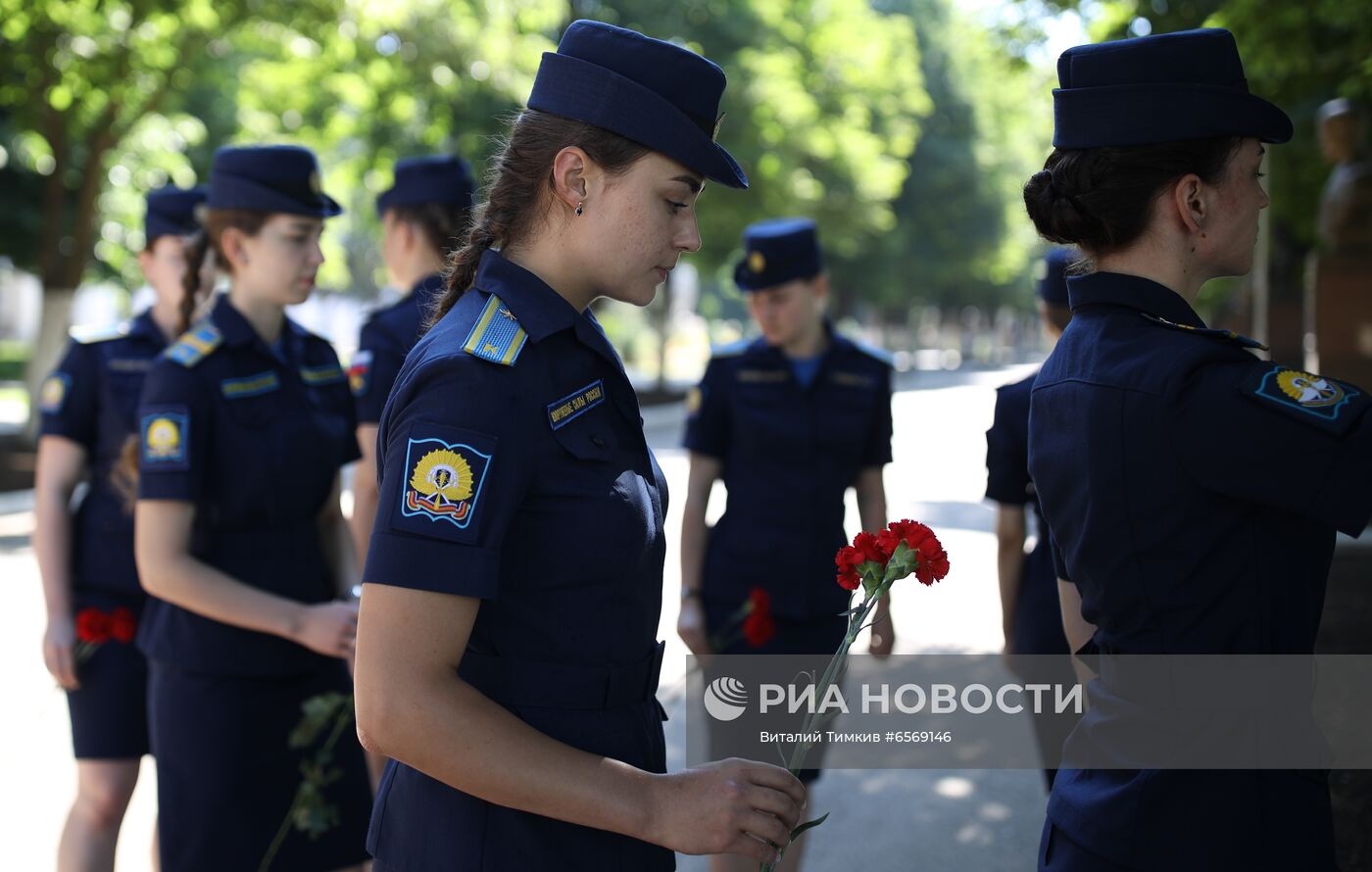 Открытие бюстов Героям Советского Союза в краснодарском летном училище