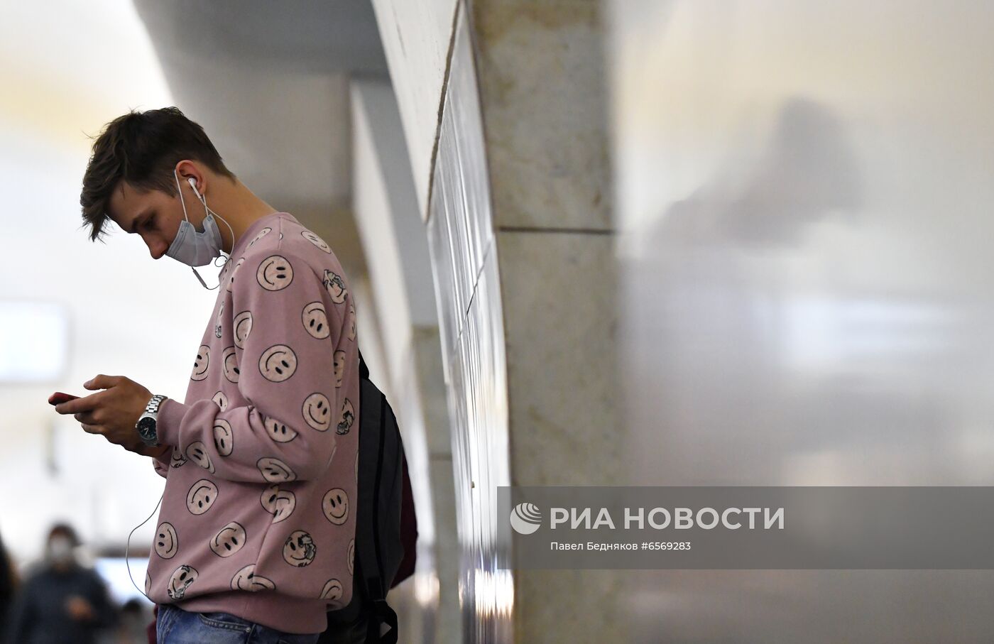 В Москве усилился контроль за ношением масок