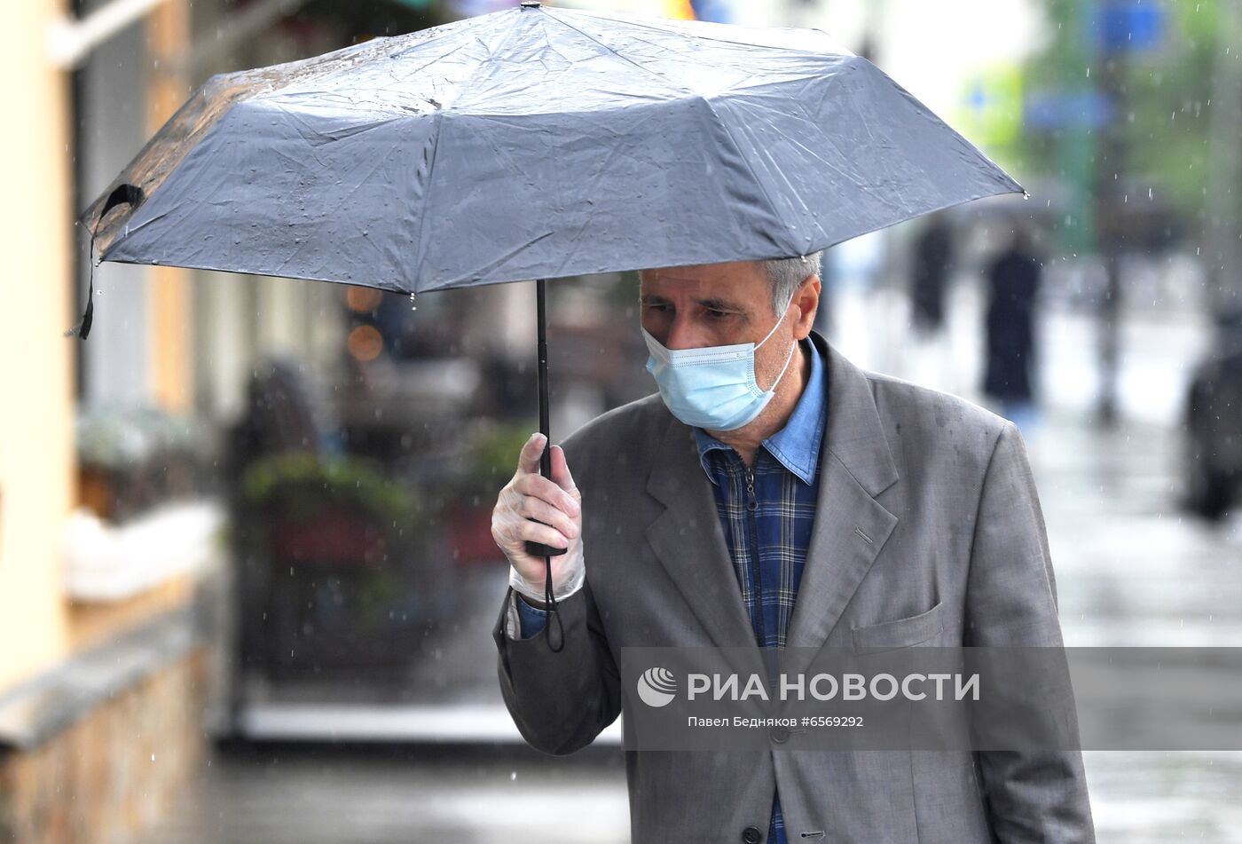 В Москве усилился контроль за ношением масок