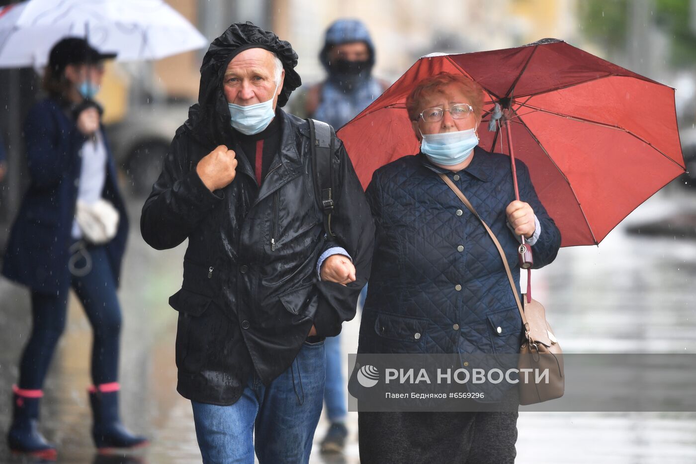 В Москве усилился контроль за ношением масок    