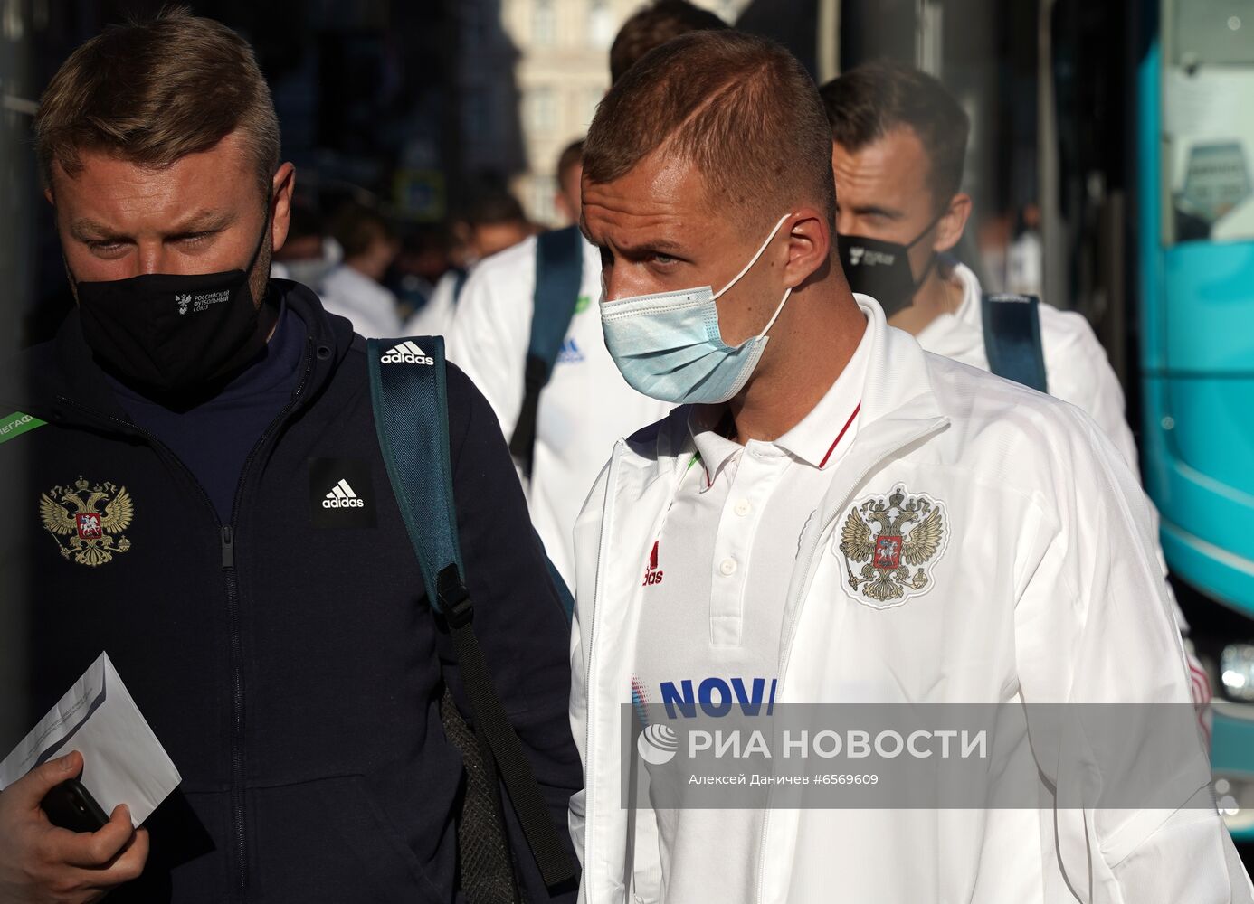 Футбол. Чемпионат Европы. Прилет сборной России в Санкт-Петербург