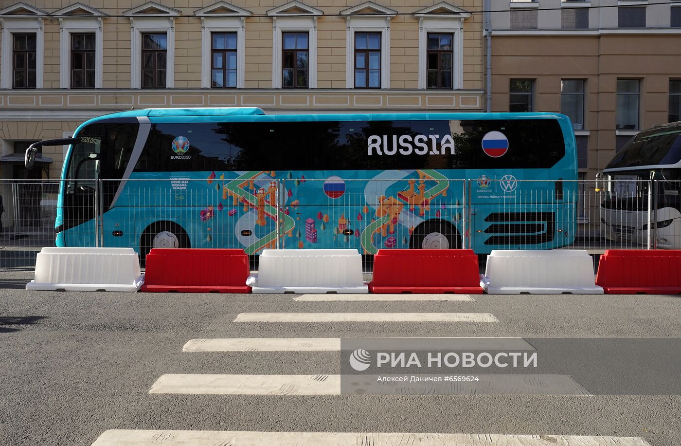 Футбол. Чемпионат Европы. Прилет сборной России в Санкт-Петербург