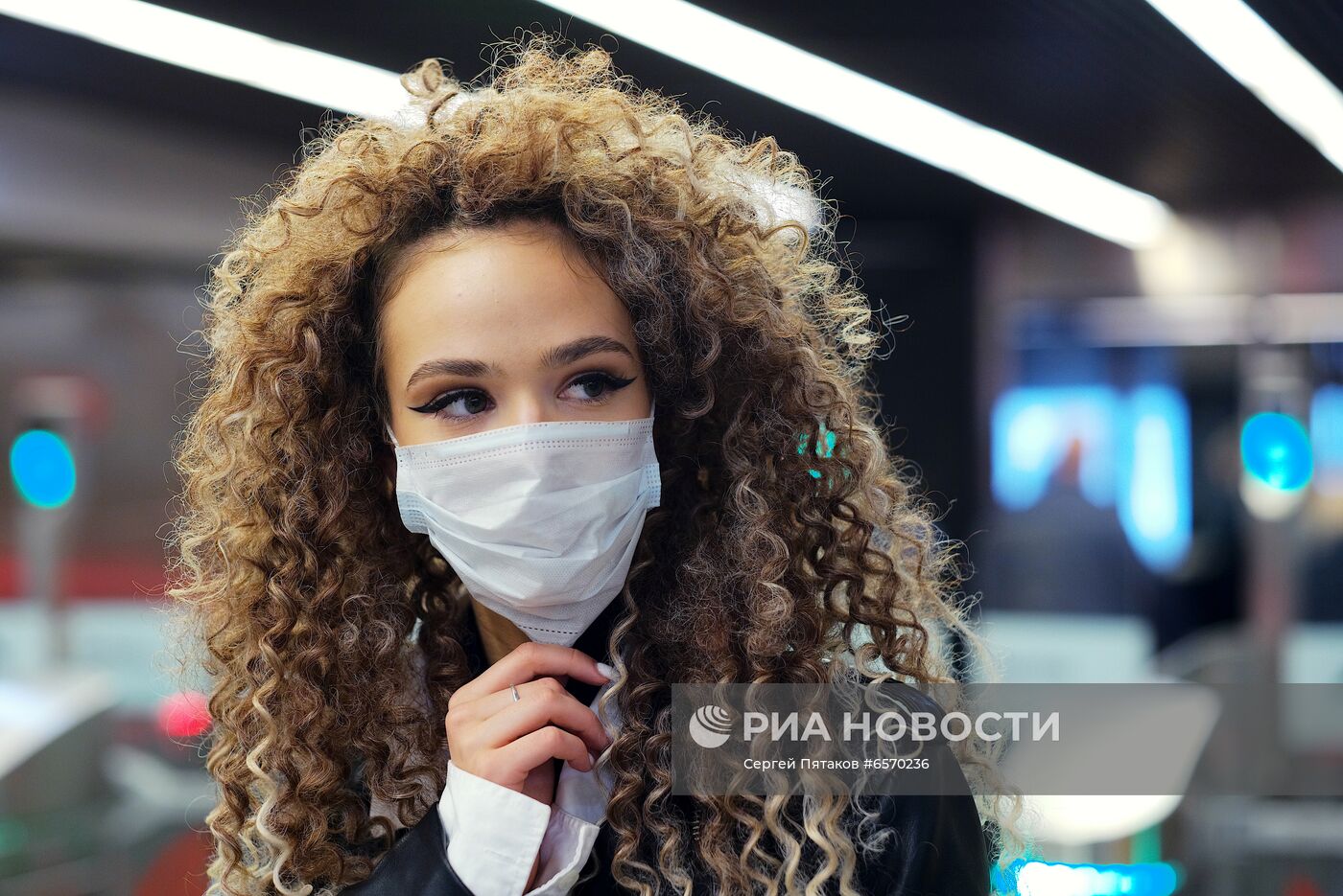 В Москве усилился контроль за ношением масок