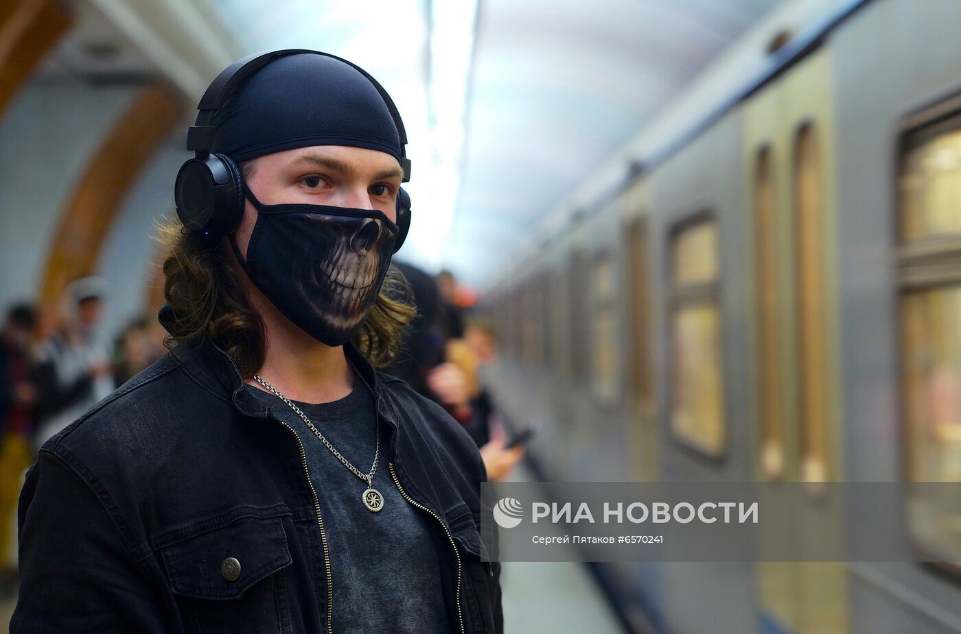 В Москве усилился контроль за ношением масок