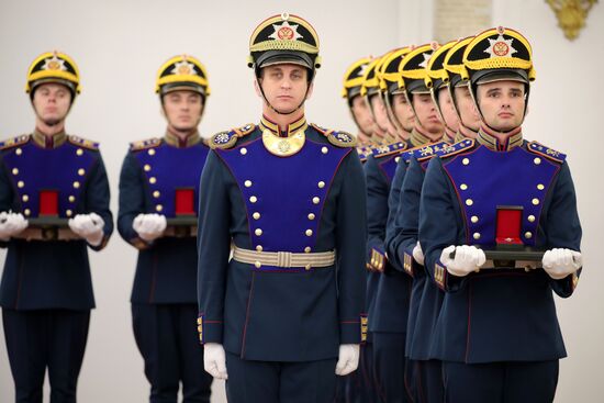 Вручение государственных премий и золотых медалей "Героя Труда РФ" президентом РФ В. Путиным в Кремле