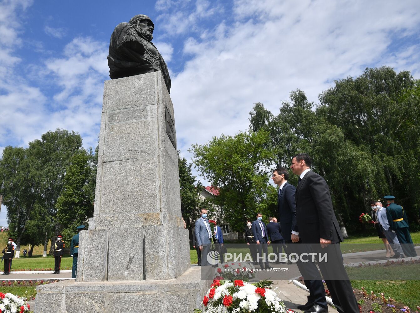 Праздничные мероприятия в честь 800-летия А. Невского в регионах России