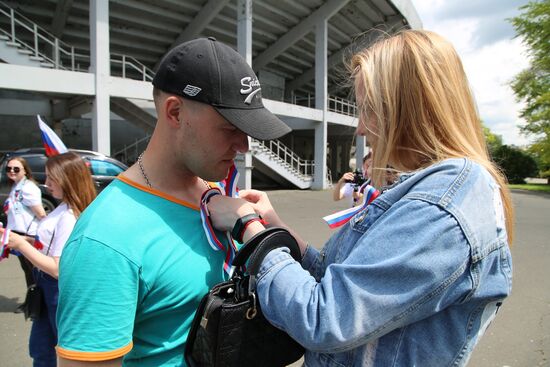 Празднование Дня России в Донецке и Луганске