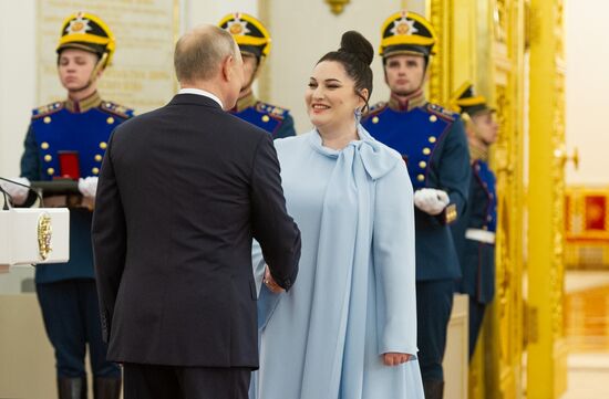 Вручение государственных премий и золотых медалей "Героя Труда РФ" президентом РФ В. Путиным в Кремле