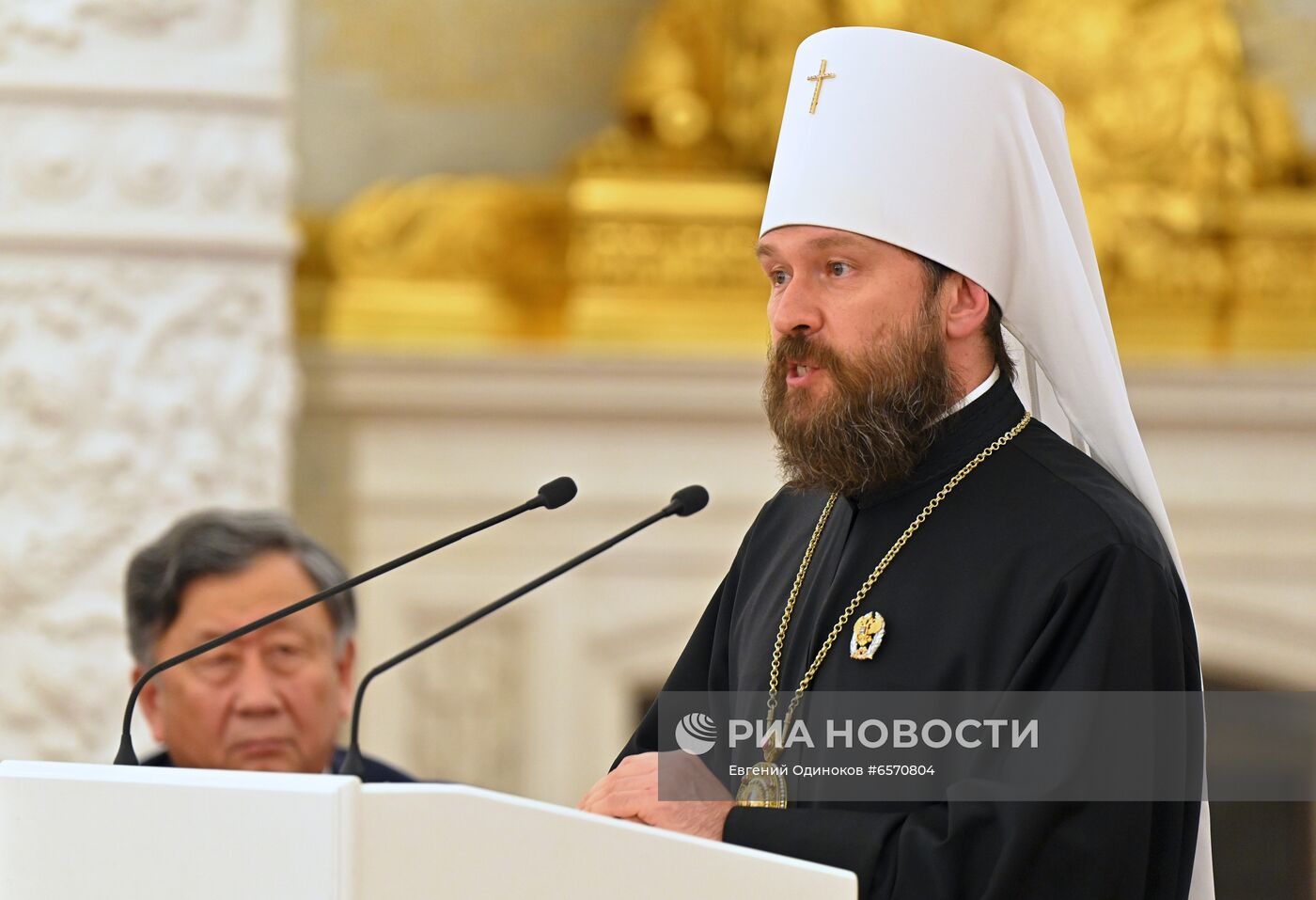 Вручение государственных премий и золотых медалей "Героя Труда РФ" президентом РФ В. Путиным в Кремле