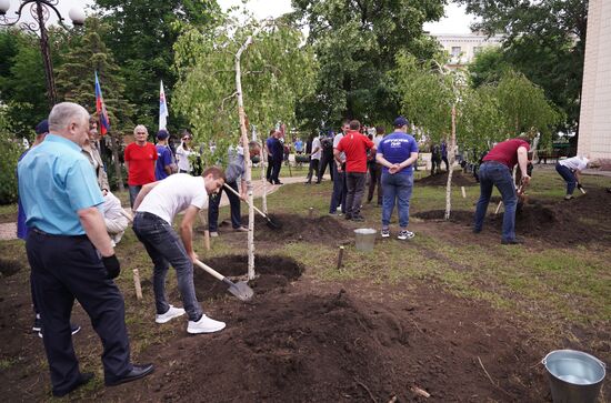 Празднование Дня России в Донецке и Луганске