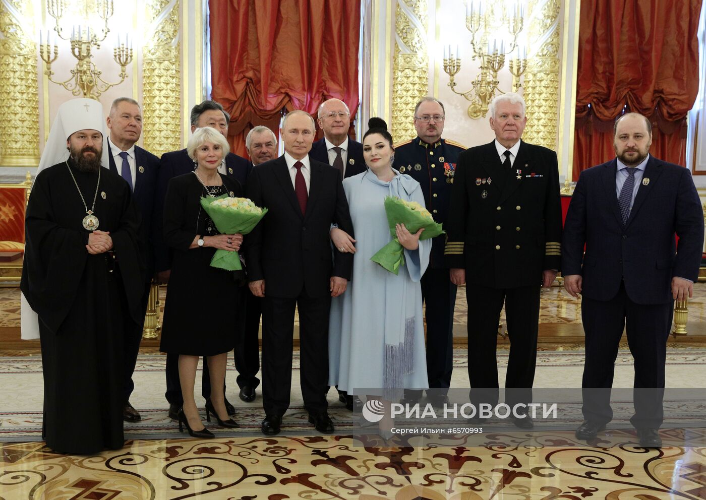 Вручение государственных премий и золотых медалей "Героя Труда РФ" президентом РФ В. Путиным в Кремле