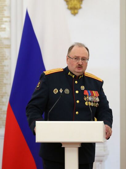 Вручение государственных премий и золотых медалей "Героя Труда РФ" президентом РФ В. Путиным в Кремле