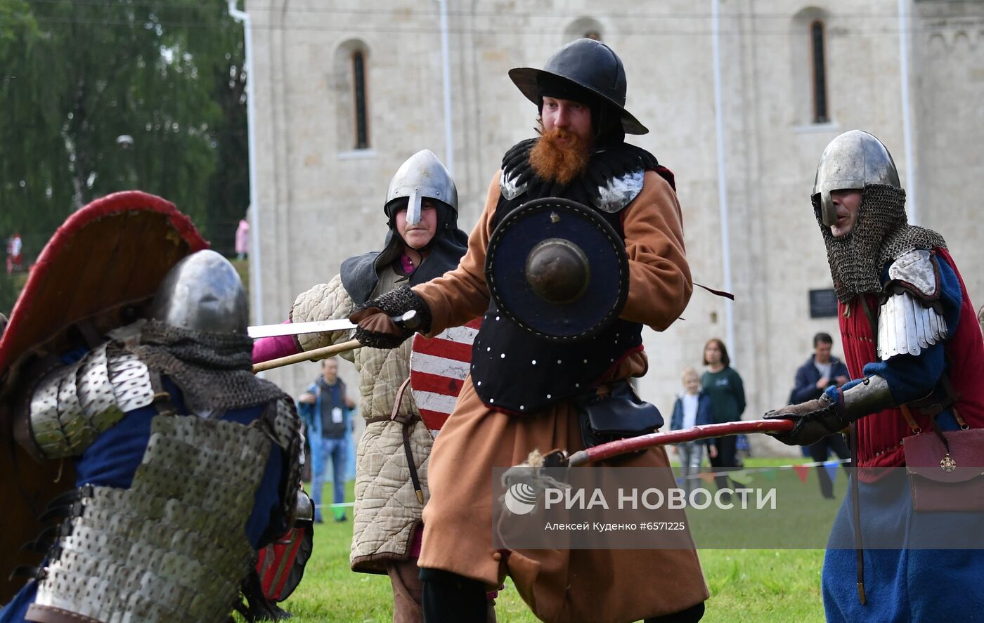 Праздничные мероприятия в честь 800-летия А. Невского в регионах России