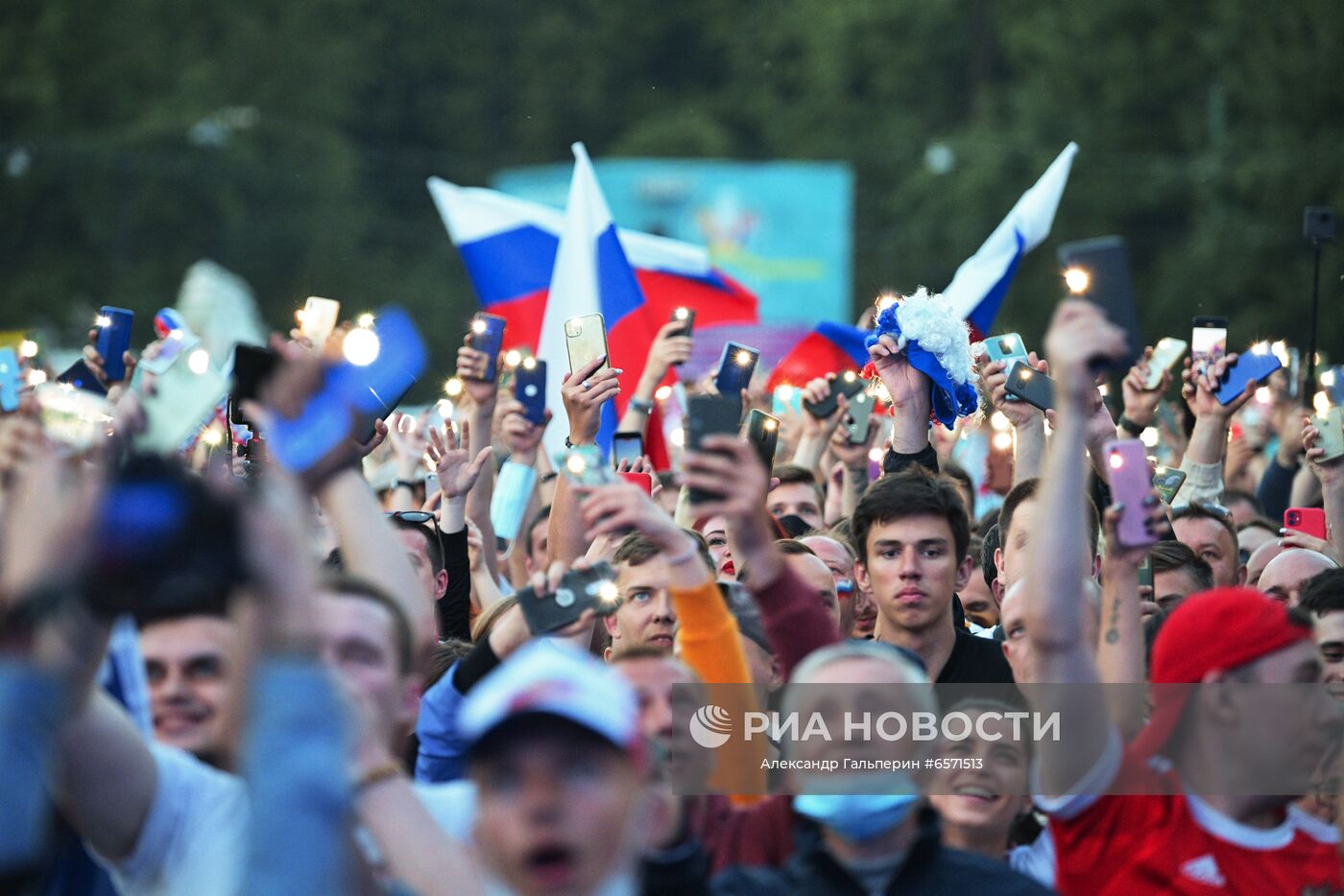 Просмотр матча ЧЕ-2020 по футболу между сборными Бельгии и России
